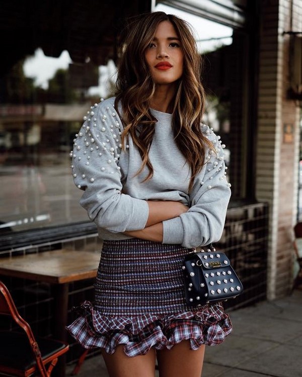Női pulóverek 2019-2020 - trendek, új modellek, fotók a pulóverrel rendelkező divatos íjakról