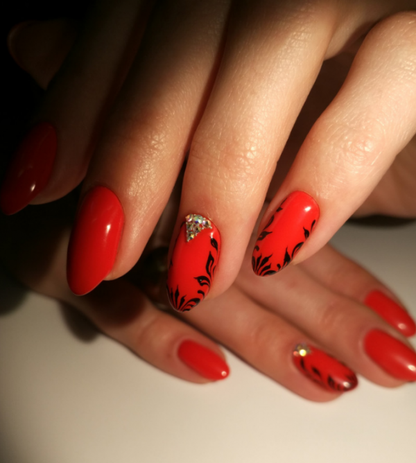 Red manicure 2019-2020 in the most fashionable design options: the best photo ideas