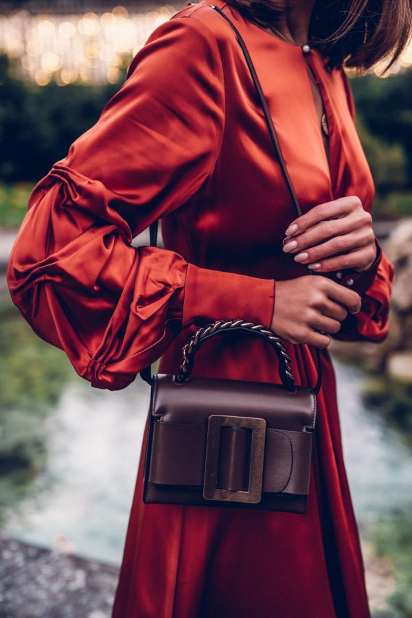 Модне женске торбице 2019-2020: тренди модели, новости о фотографијама