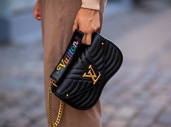 Beg tangan bergaya wanita 2019-2020: model trend, berita foto