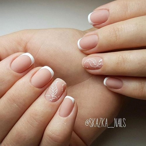 Beige nail design: fresh news and new trends of manicure beige