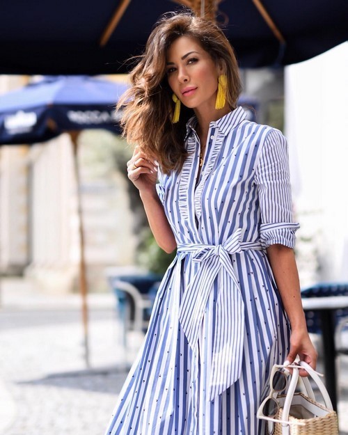 Trembling blue dresses: the best ideas of styles and models