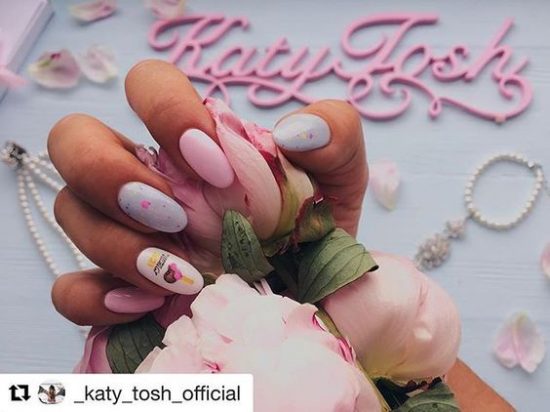 The novelties manicure yang paling lembut: gambar-gambar trend seni paku yang indah