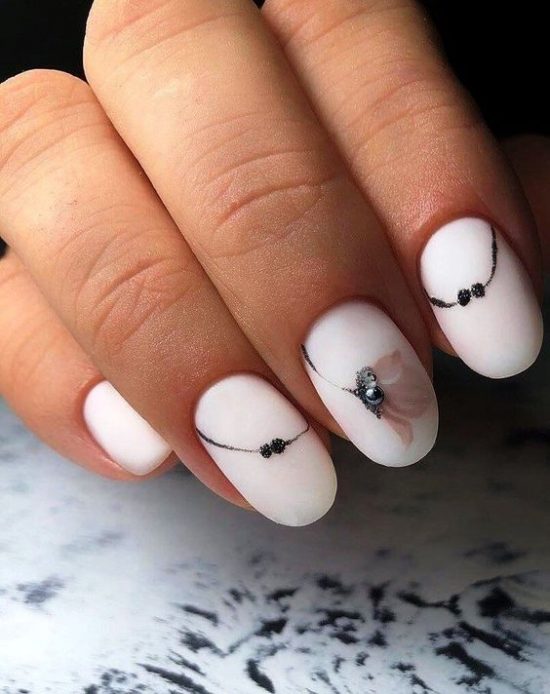 De meest zachte manicure-nieuwigheden: foto's van de mooie trends van nail art