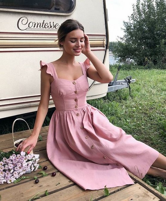 الفساتين الوردية - صور حصرية من المساء والكوكتيل والأقواس غير الرسمية