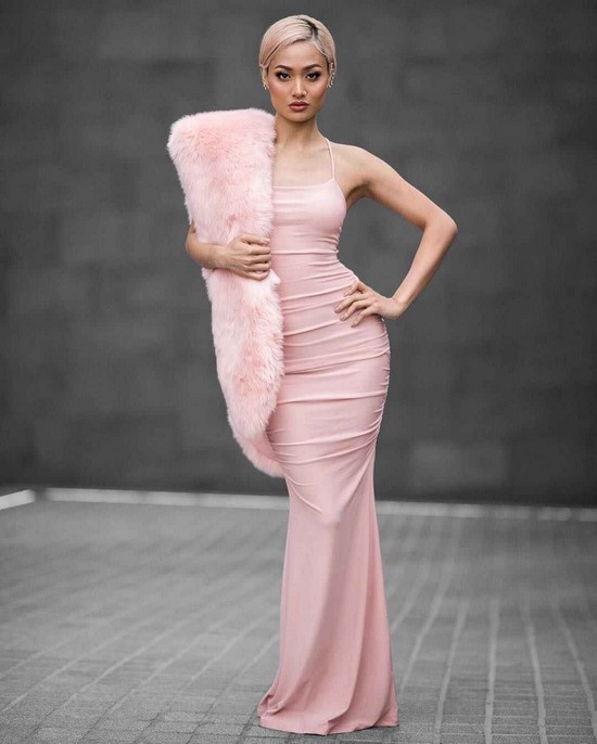 Rózsaszín ruhák - fotó exkluzív esti, koktél- és alkalmi íjak