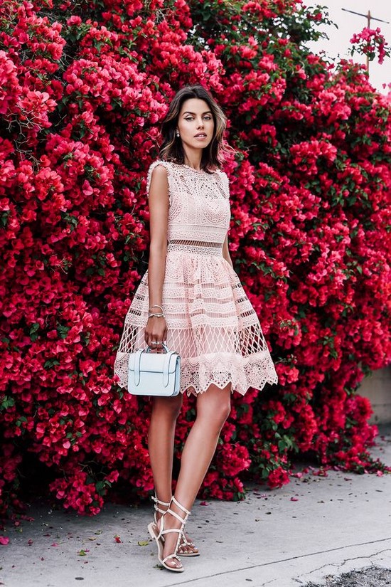 Pink dresses - photo exclusives of evening, cocktail and everyday bows