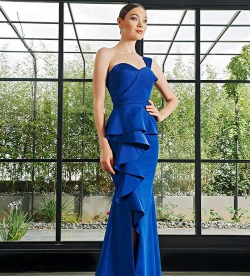 Petang, koktel, gaun biru kasual: gaya, model baru