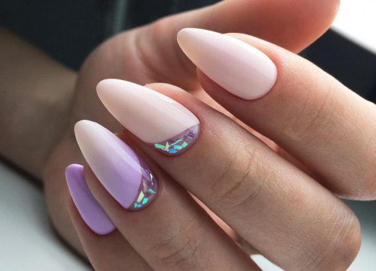 Novità di manicure leggera. Design leggero delle unghie in diverse tecniche