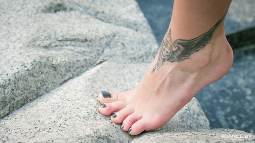 Sketches of a tattoo on the leg. Fashionable tattoo on the leg - photo ideas