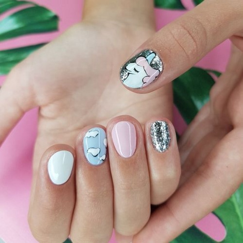 Cute children's manicure. What little fashionistas on their nails want to see