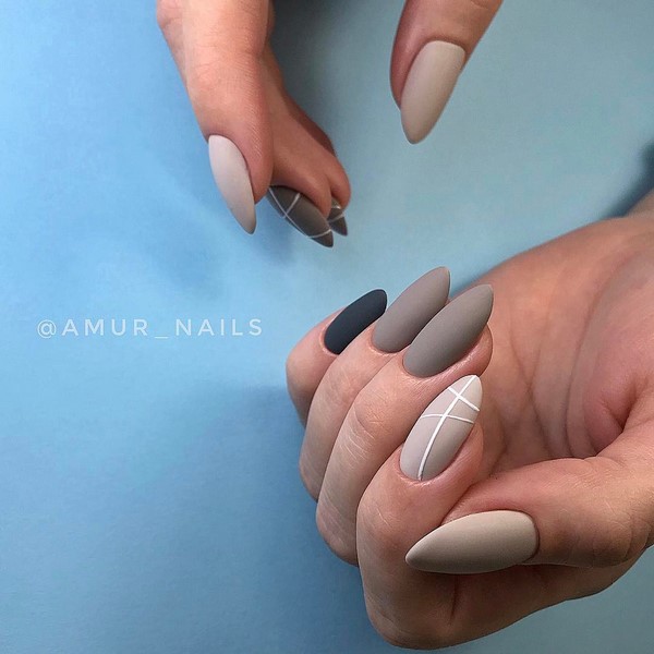New mysterious dark shades of gel polish on nails
