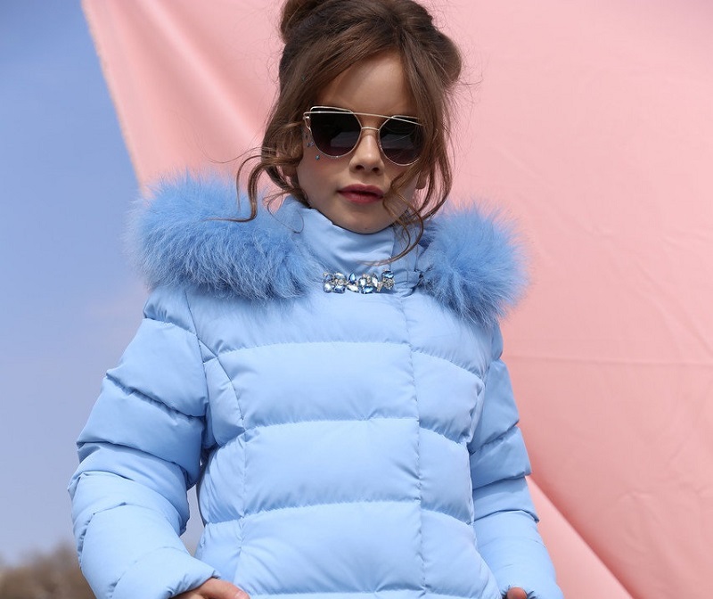 Kızlar için flört ve pratik ceketler: yeni fotoğraflar, trendler, resimler