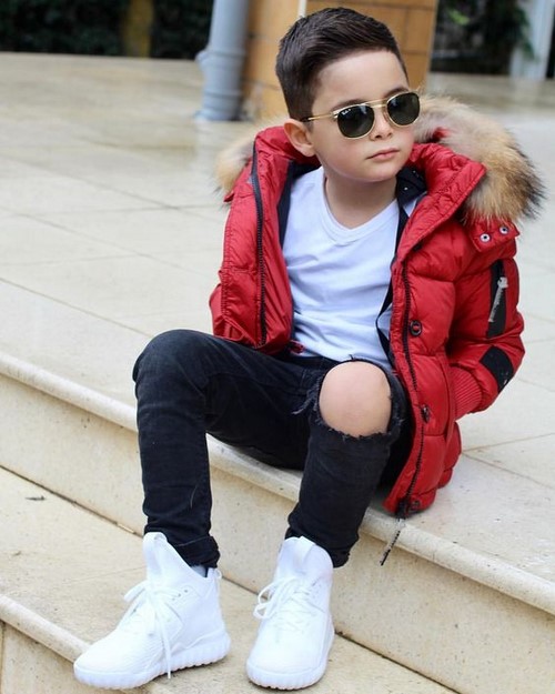 Chaquetas elegantes para niño. Tendencias y estilos