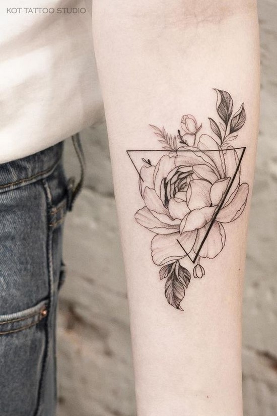 Tetovanie na paži. Nové fotografické nápady a súčasné trendy