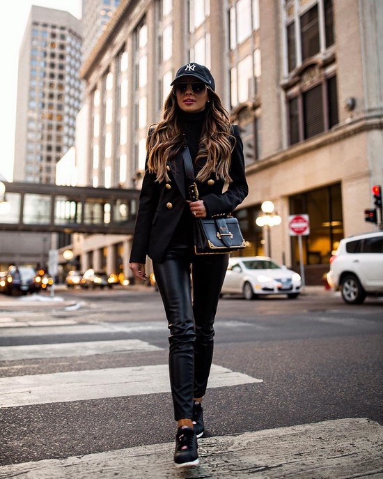 Leather pants - a must-have of the cold season! How to wear leather pants