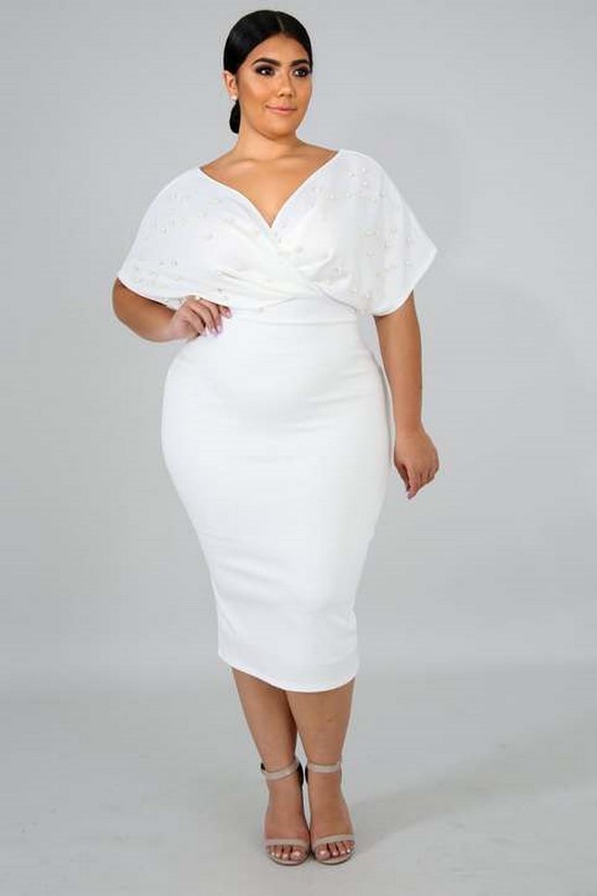 Uudenvuoden mekot ylipainoisille naisille. Valokuvien kokoelma malleja