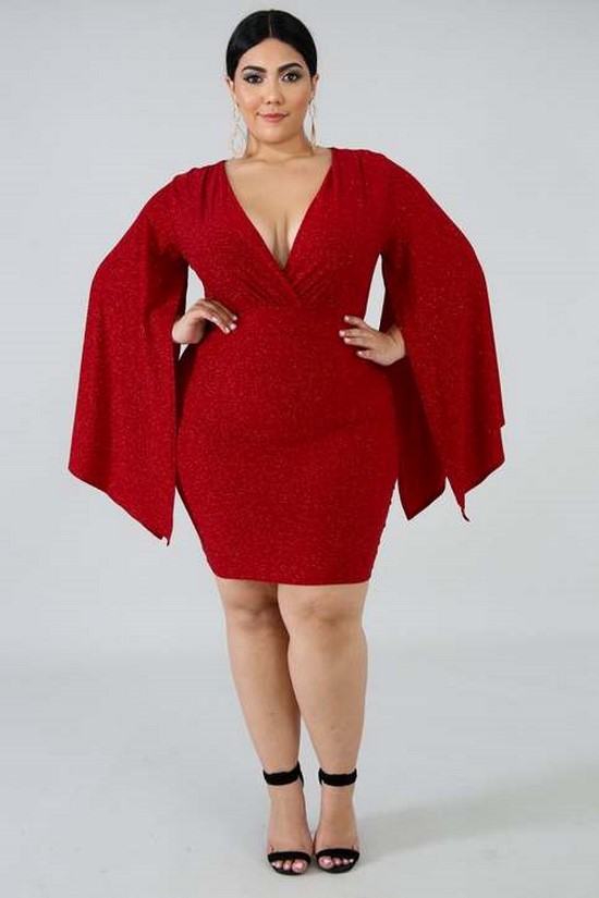 Uudenvuoden mekot ylipainoisille naisille. Valokuvien kokoelma malleja