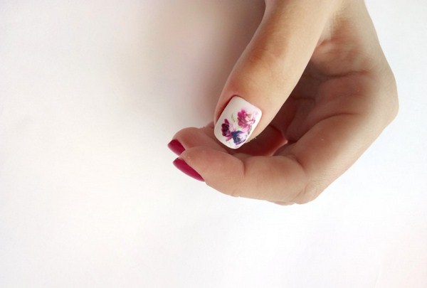 Design per manicure corto con tendenze fresche. Foto. Idea. tendenze