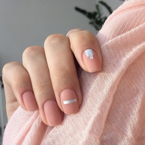 Nuevas tendencias de diseño de manicura corta. Foto Ideas Tendencias